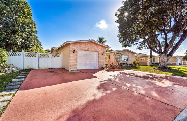 2 of 2 - 6260 Sw 10th Ct, North Lauderdale, FL