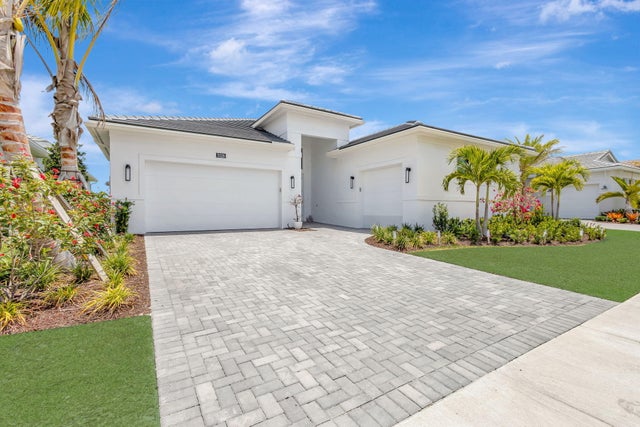 2 of 82 - 5320 Saint Armands Way, Westlake, FL
