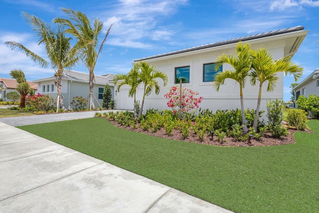 4 of 82 - 5320 Saint Armands Way, Westlake, FL