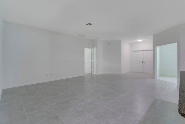 3 of 22 - 2361 Sw Chateau Terrace, Port Saint Lucie, FL