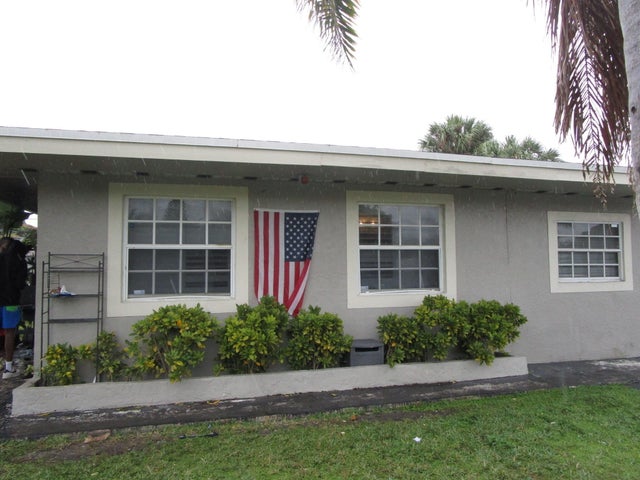 1 of 5 - 1145 W 27th Street, Riviera Beach, FL