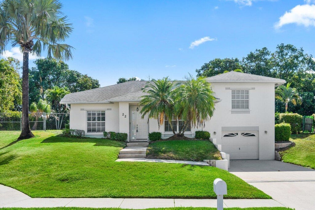 22 Pepperwood Court, Boynton Beach