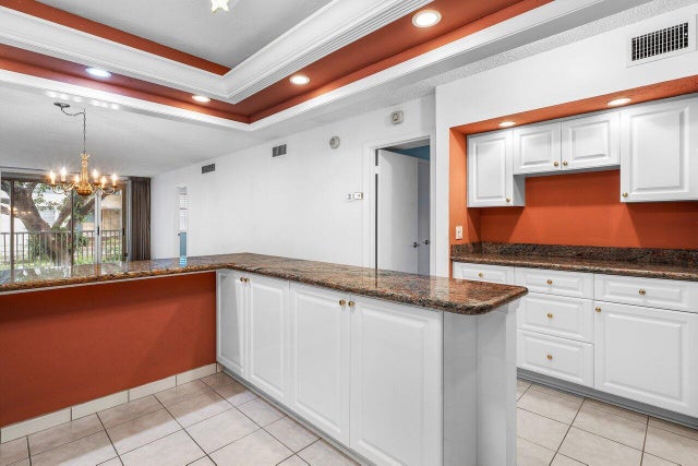 4 of 31 - 2008 S Federal Highway #206, Boynton Beach, FL