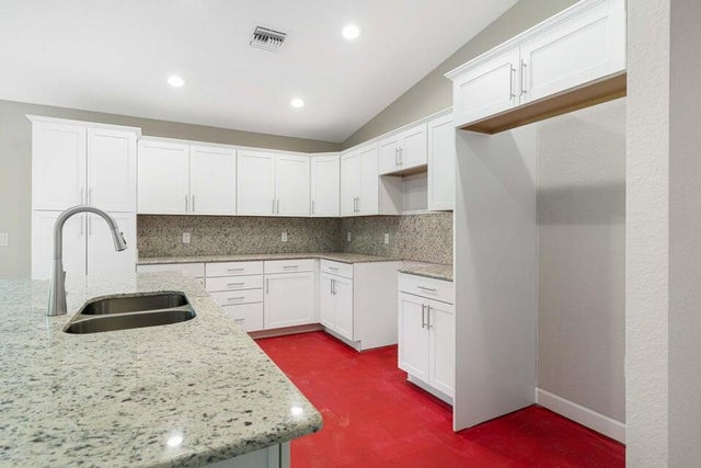 4 of 32 - 6728 Spanish Lake Blvd, Fort Pierce, FL