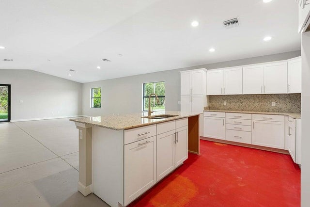 5 of 32 - 6728 Spanish Lake Blvd, Fort Pierce, FL