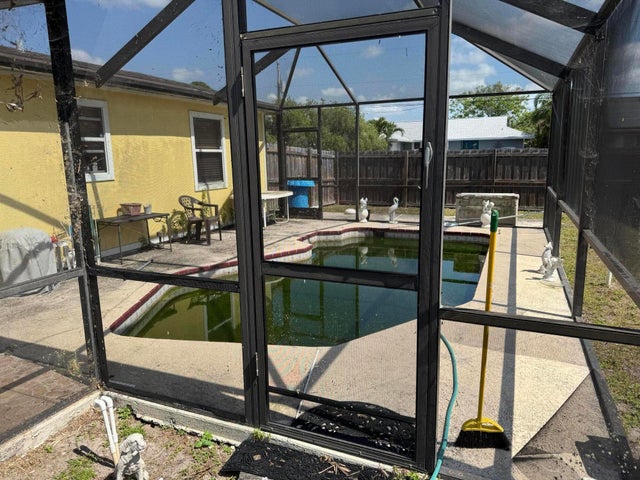 2 of 4 - 1701 Sw Cloverleaf Street, Port Saint Lucie, FL