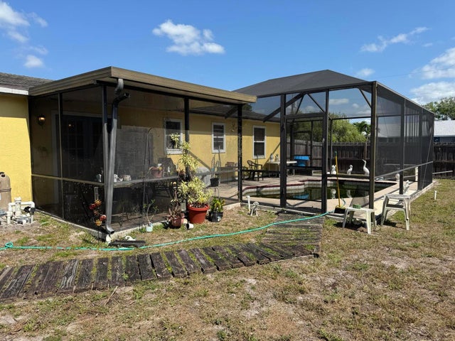 3 of 4 - 1701 Sw Cloverleaf Street, Port Saint Lucie, FL