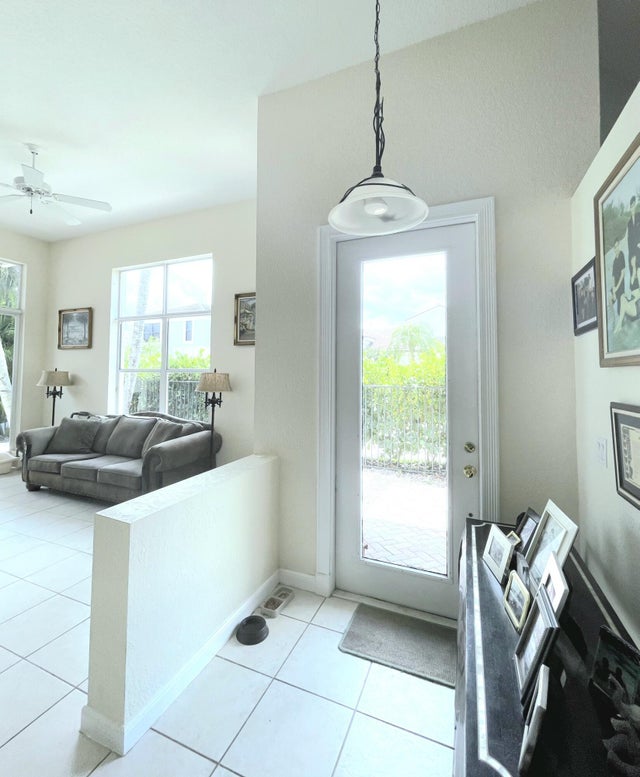 5 of 16 - 6616 Nw 43rd Terrace, Boca Raton, FL