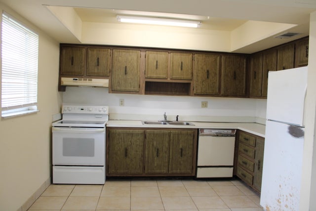 4 of 12 - 2600 S Kanner Highway #q7, Stuart, FL