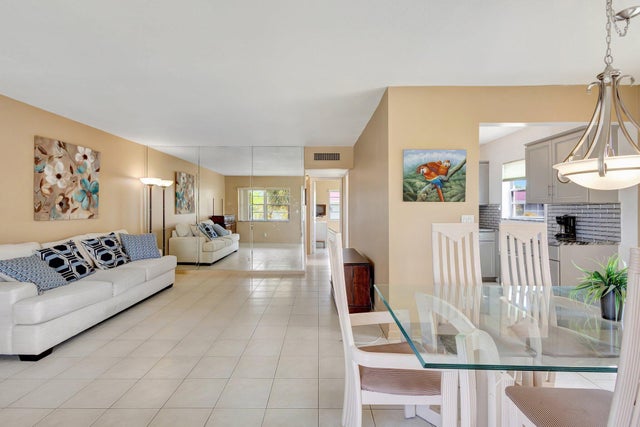 4 of 30 - 64 Coventry C, West Palm Beach, FL