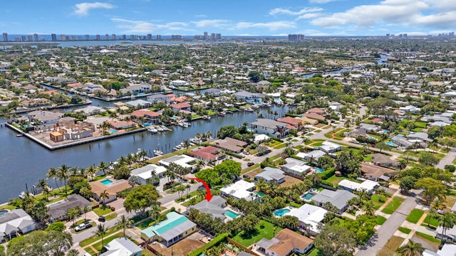 5 of 47 - 765 Lagoon Dr, North Palm Beach, FL