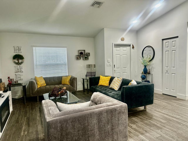 2 of 25 - 1373 Sw Prairie Circle, Port Saint Lucie, FL