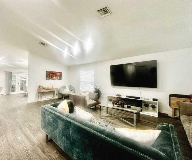 3 of 25 - 1373 Sw Prairie Circle, Port Saint Lucie, FL