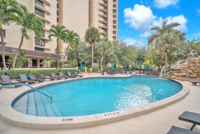 3 of 31 - 2480 Presidential Way #303, West Palm Beach, FL