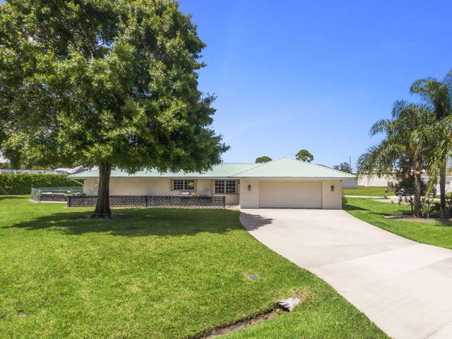 4 of 40 - 2196 Se Flanders Road, Port Saint Lucie, FL