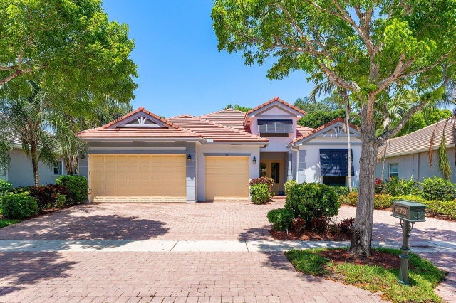 1 of 67 - 473 Cottagewood Lane, Royal Palm Beach, FL
