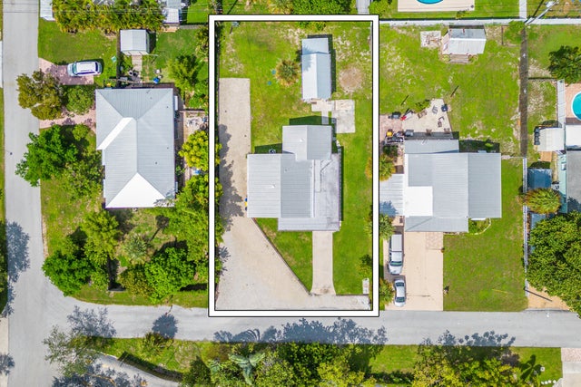 2 of 24 - 1593 Ne Orion Street, Jensen Beach, FL