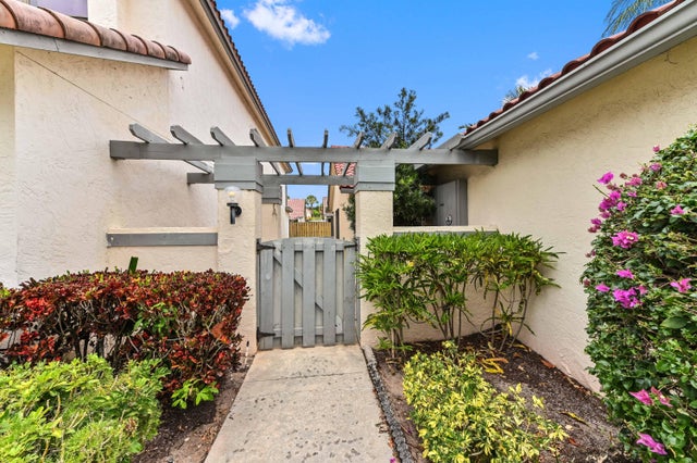 2 of 25 - 5531 Eton Ct, Boca Raton, FL