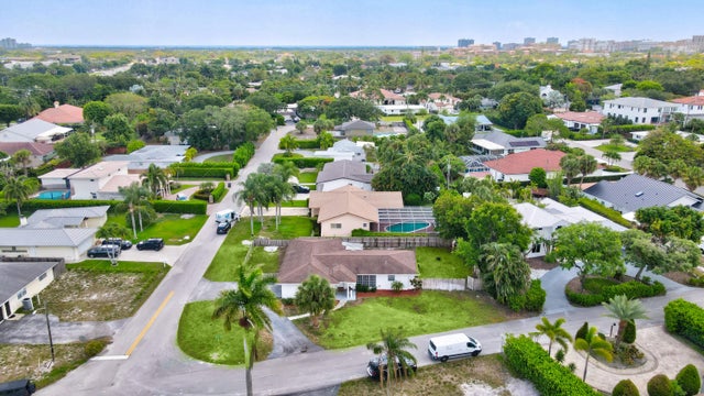 2 of 12 - 1098 Nw 5th Av, Boca Raton, FL