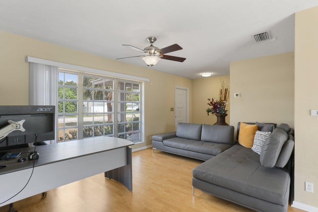 4 of 12 - 1098 Nw 5th Av, Boca Raton, FL