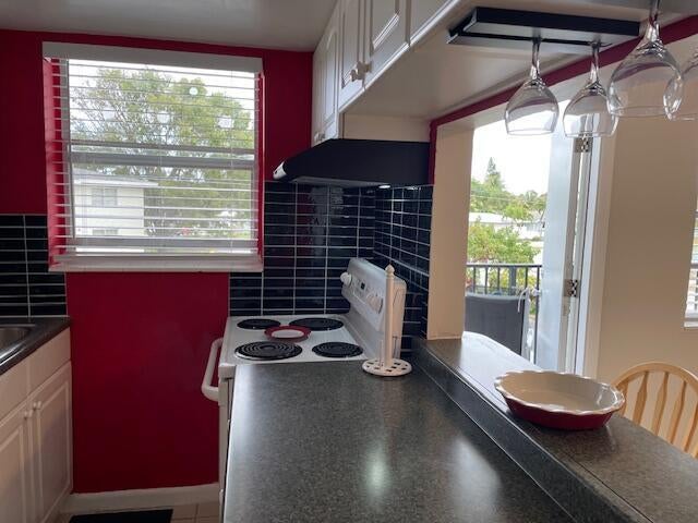5 of 24 - 111 Se 1st Street #7, Boynton Beach, FL