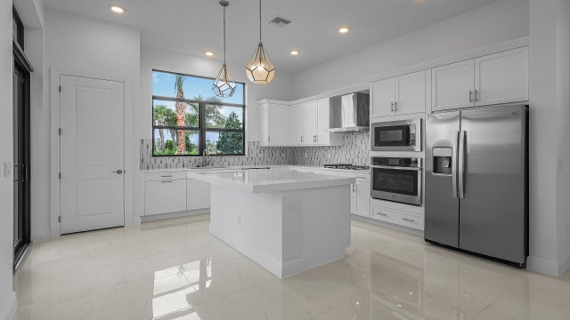 4 of 51 - 4938 Rivo Alto Circle, Westlake, FL