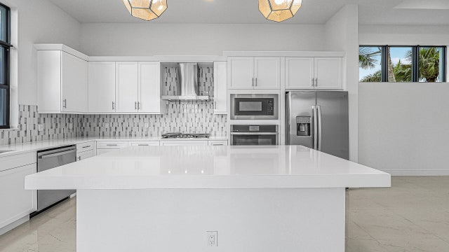 5 of 51 - 4938 Rivo Alto Circle, Westlake, FL