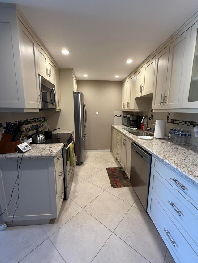3 of 17 - 1008 Wolverton A, Boca Raton, FL
