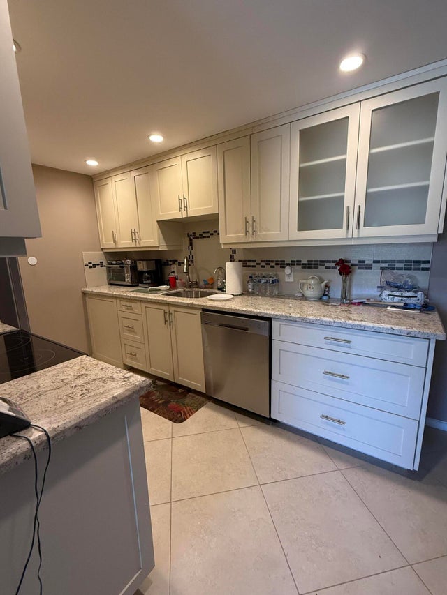 4 of 17 - 1008 Wolverton A, Boca Raton, FL