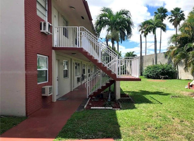 2 of 20 - 2915 Plunkett Street #11d, Hollywood, FL