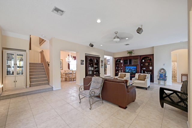 5 of 81 - 6945 Finamore Cir, Lake Worth, FL