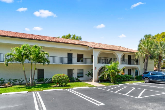 1 of 38 - 3 Via De Casas Sur #204, Boynton Beach, FL