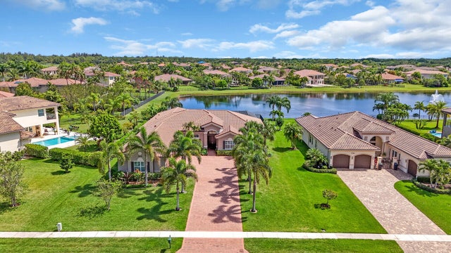 5 of 70 - 7802 Maywood Crest Dr, Palm Beach Gardens, FL