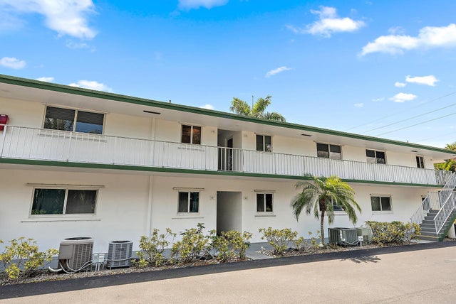 2 of 31 - 2 Garden St #203m, Tequesta, FL