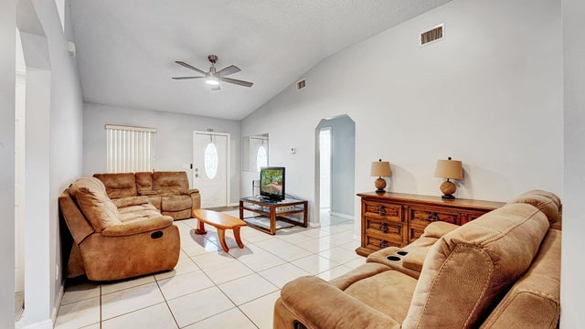 3 of 25 - 339 Nw 5th Avenue, Delray Beach, FL