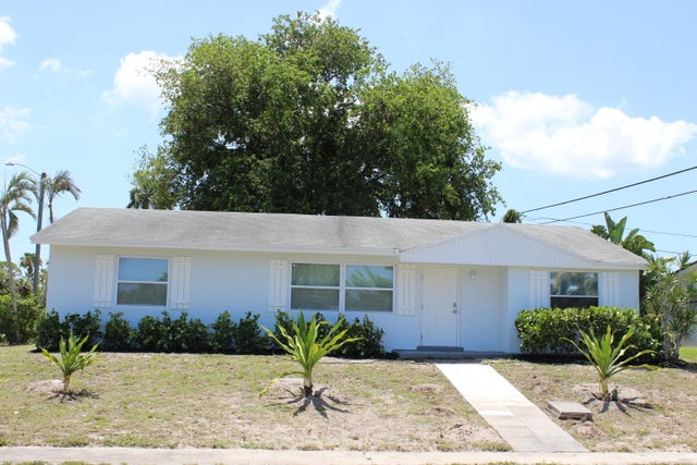 1 of 37 - 12015 Colony Av, Palm Beach Gardens, FL