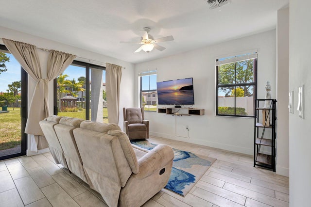 5 of 48 - 4006 Sequoia Place W, Riviera Beach, FL