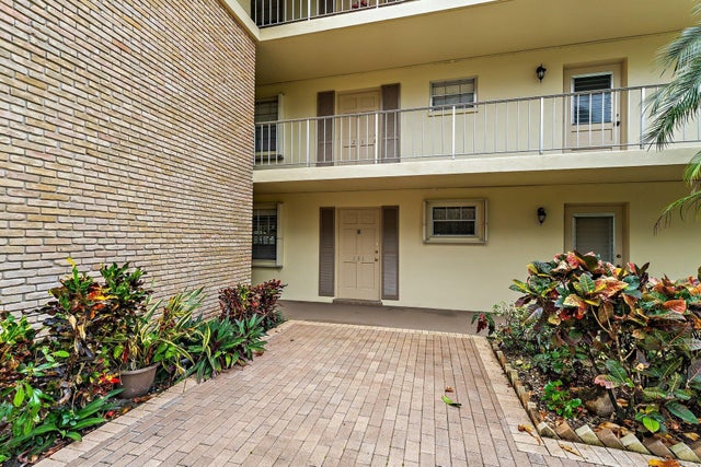 3 of 34 - 5570 Tamberlane Cir #131, Palm Beach Gardens, FL
