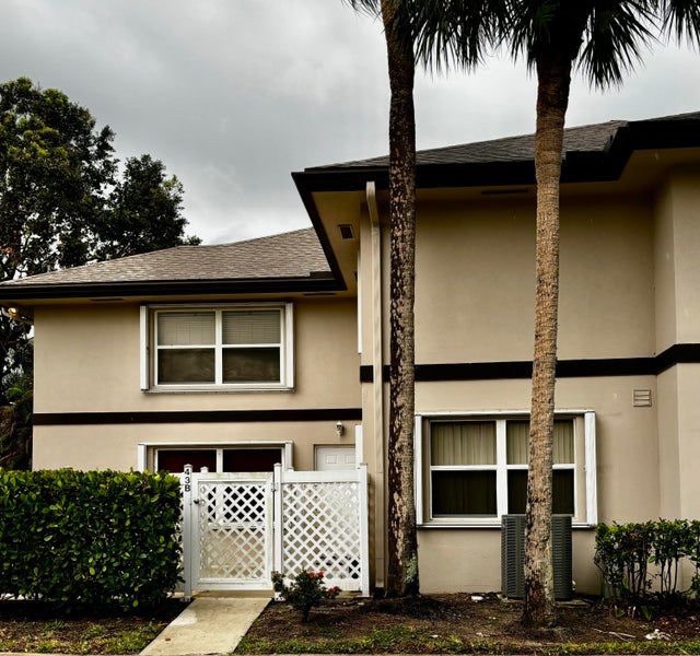 1 of 14 - 43 Essex Ct #b, Royal Palm Beach, FL