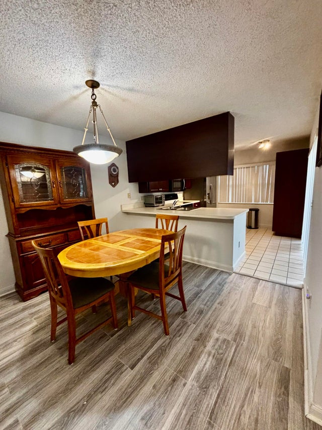 2 of 14 - 43 Essex Ct #b, Royal Palm Beach, FL