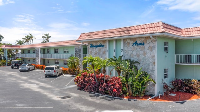 1 of 23 - 117 Lehane Terrace #201, North Palm Beach, FL