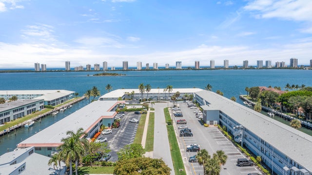 2 of 23 - 117 Lehane Terrace #201, North Palm Beach, FL