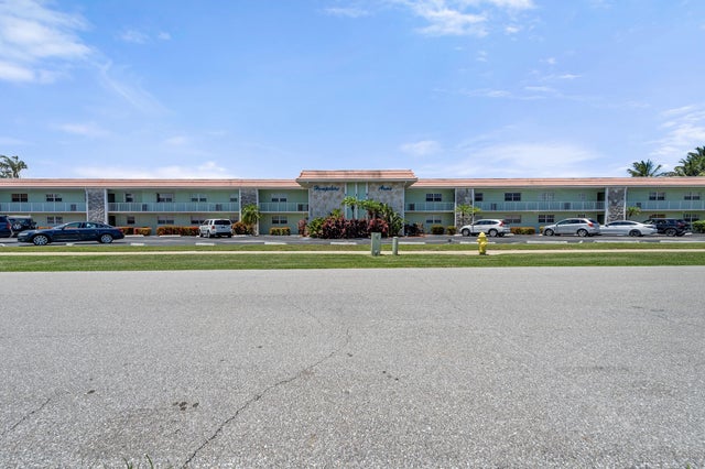 3 of 23 - 117 Lehane Terrace #201, North Palm Beach, FL