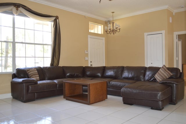 4 of 47 - 141 Kings Wy, Royal Palm Beach, FL