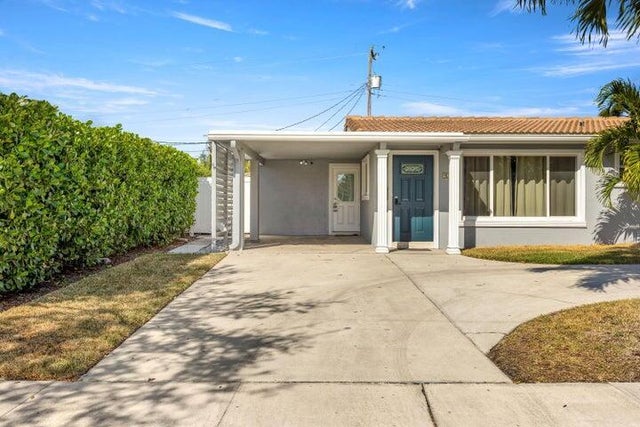 2 of 20 - 921 Se 13th Court, Deerfield Beach, FL