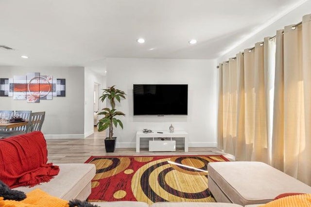 4 of 20 - 921 Se 13th Court, Deerfield Beach, FL
