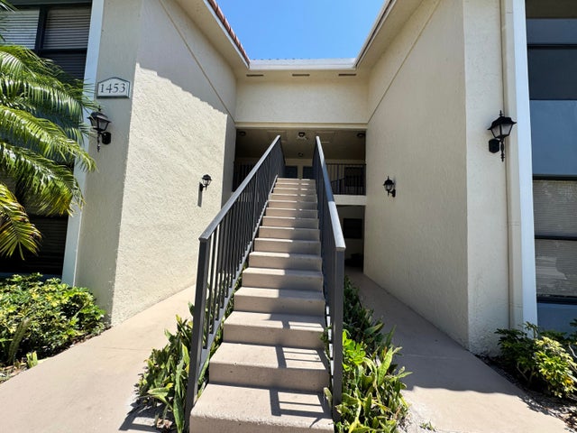 3 of 14 - 1453 Lake Crystal Dr #h, West Palm Beach, FL