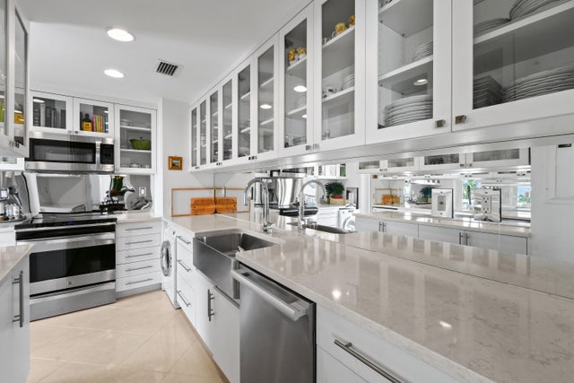 4 of 23 - 389 S Lake Drive #4h, Palm Beach, FL