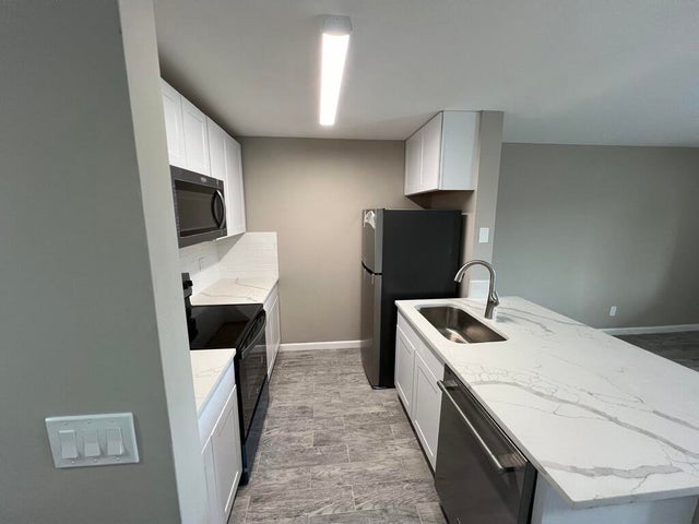 1 of 7 - 1432 Meadows Cir W, Boynton Beach, FL