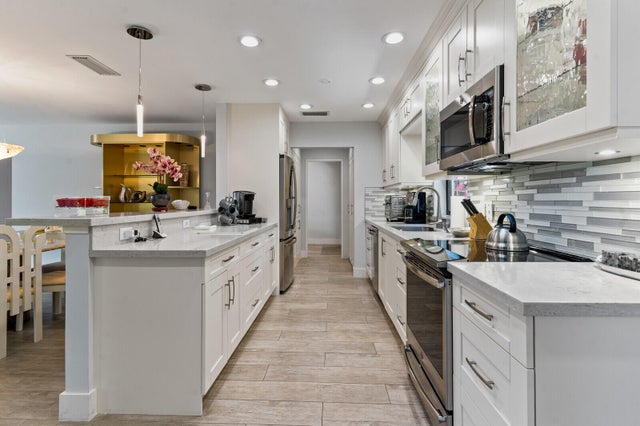 3 of 39 - 21188 Juego Circle #17-a, Boca Raton, FL